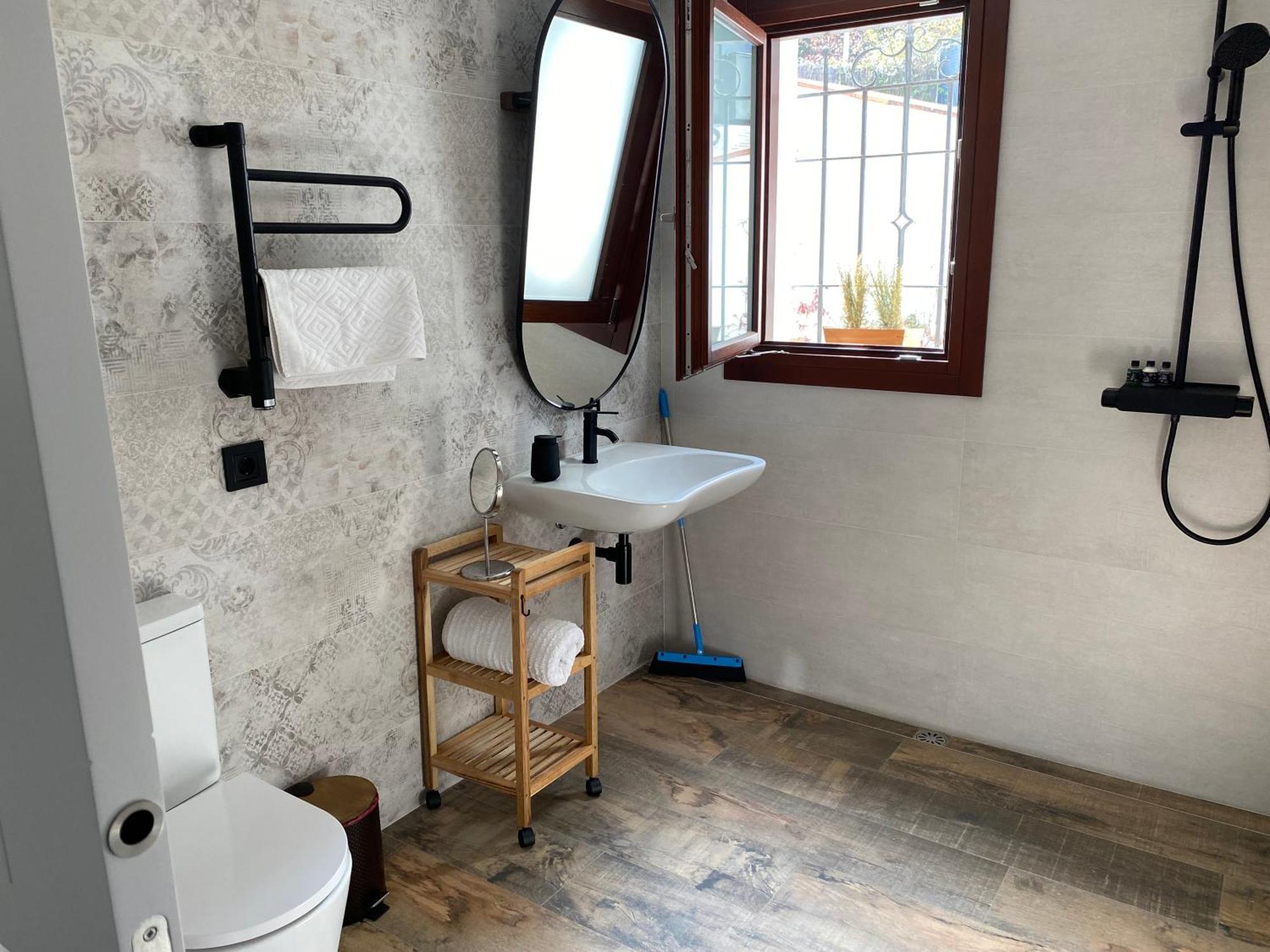 B&B Premium Premia De Dalt Luaran gambar